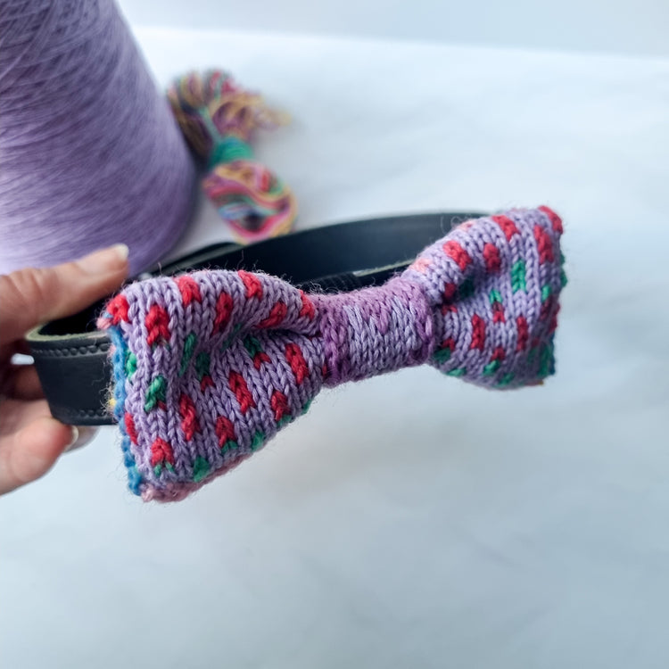Small - Medium Dog Bow Tie: Rainbow Raindrops (Lilac)