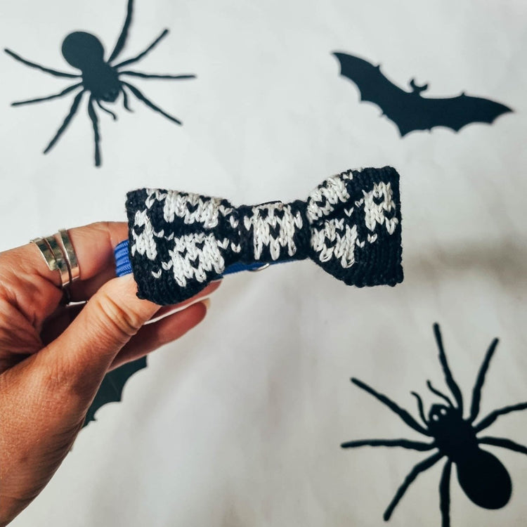Cat / Tiny Dog Bow Tie: Spooky Ghosts - Wool & Water
