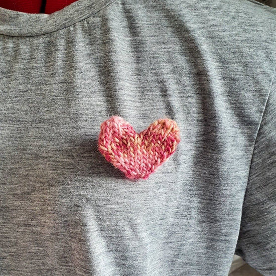 Cat/Dog Love Heart + Pin Set: 3 Sizes Available - Wool & Water