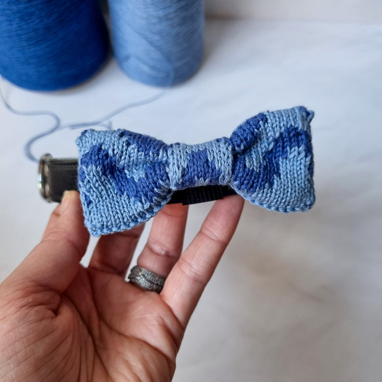 Small - Medium Dog Bow Tie: Blue Wave